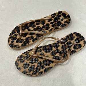 Old Navy Leopard Print Flip Flops Sandals size 9 New